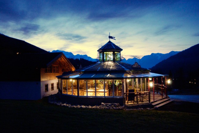 Après Ski Bar Werfenweng direkt an der Talstation Ikarus