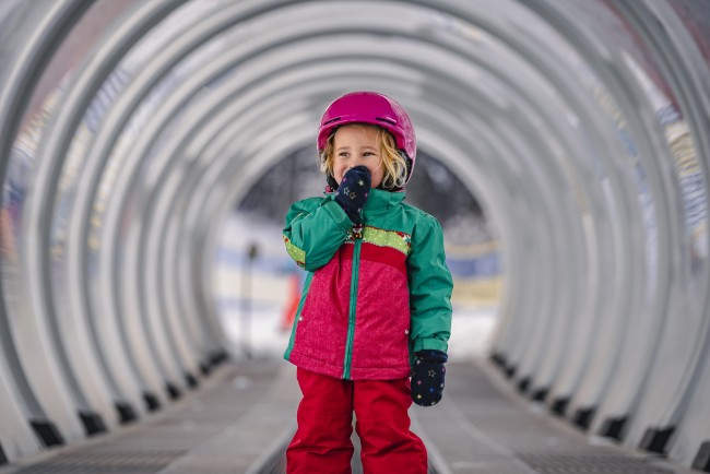 Kleine Nora in Iki´s Kids Snowpark Bergbahnen Werfenweng