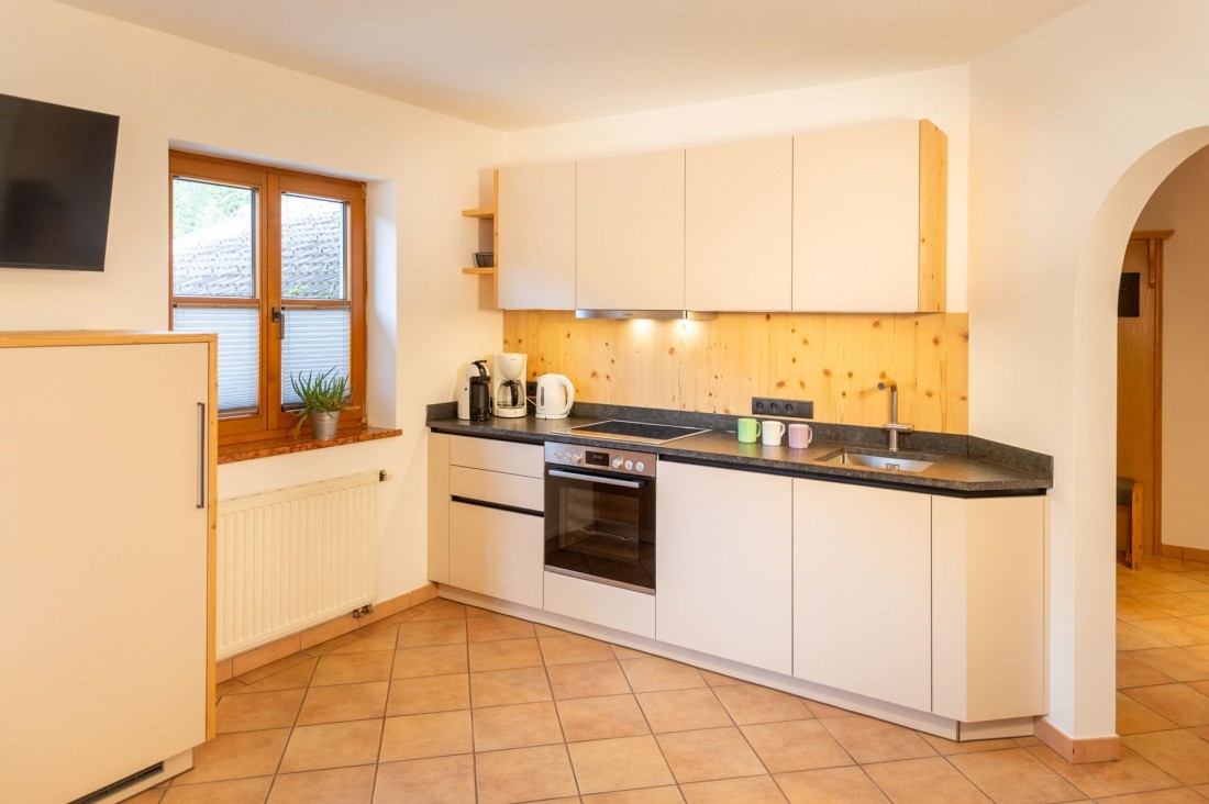 moderne Küche in der Ferienwohnung Hochthron im Landhaus Zaglauhof