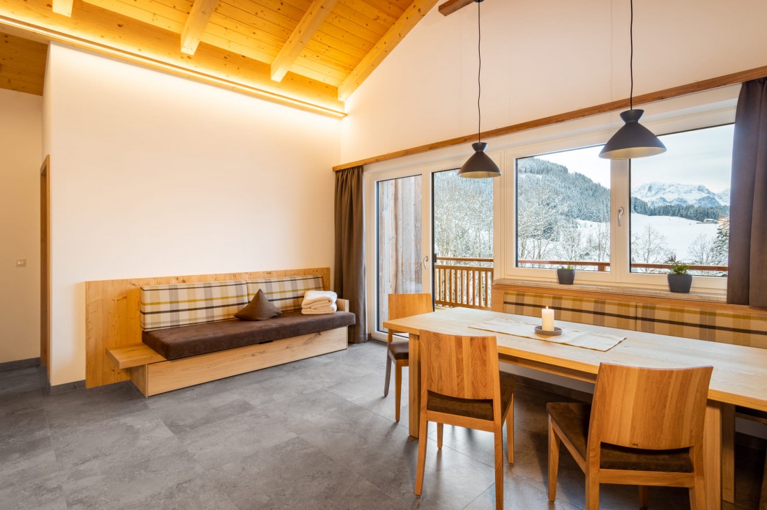 Wohnküche mit Panorama-Aussicht über das Berdorf Werfenweng