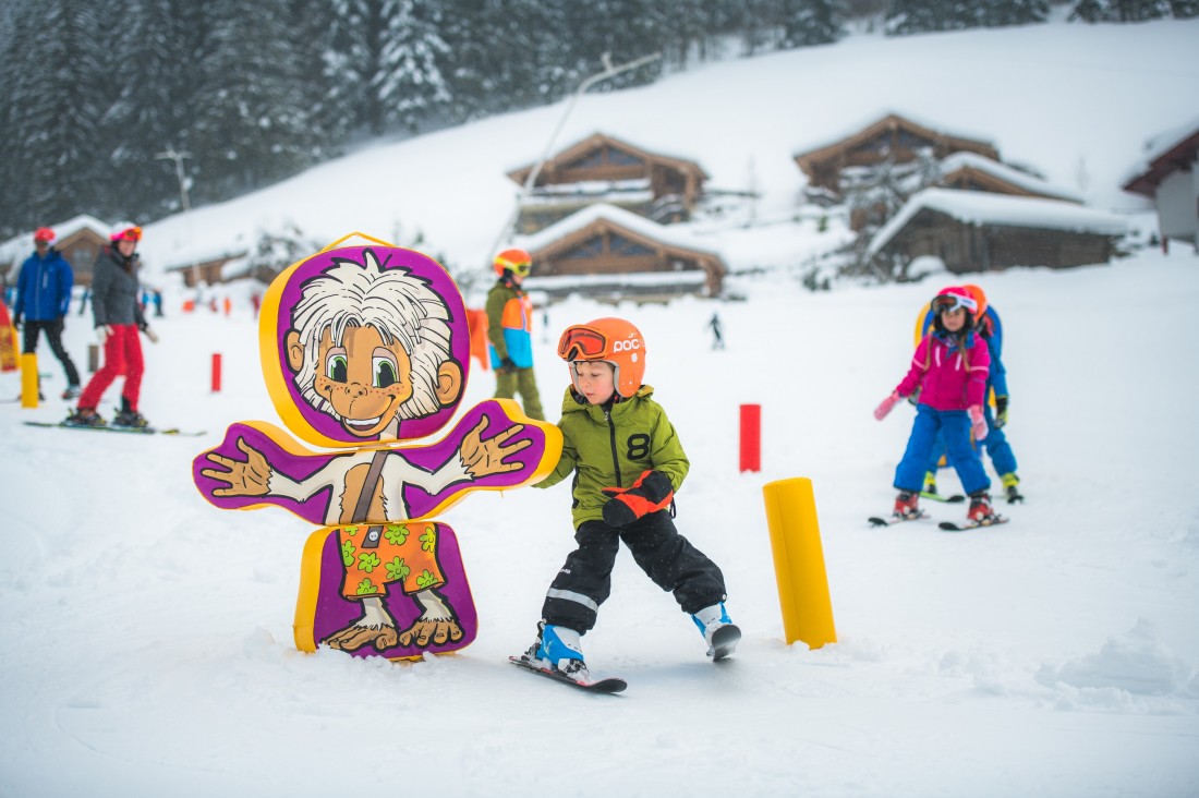 Kinder Übungspisten mit tollen Spielgeräten