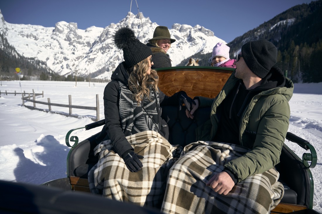 Romantische Pferdeschlittenfahrt in Winterwonderland Werfenweng im Salzburger Land